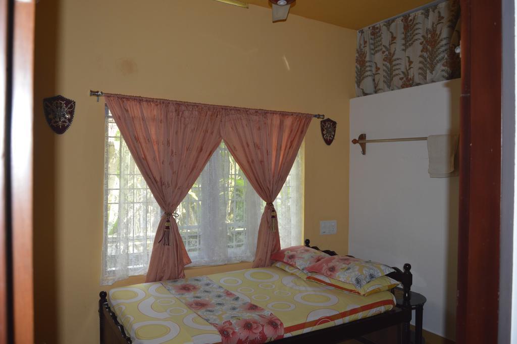 Aldos Ark Home Stay Kochi Room photo